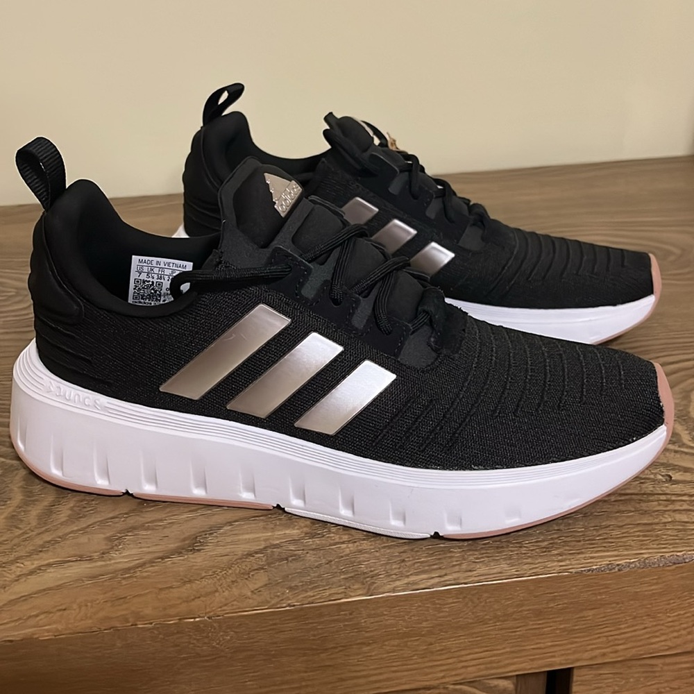 Adidas Women’s Swift Run 23